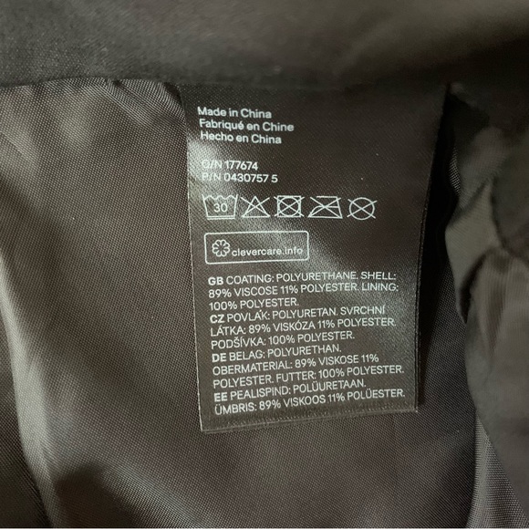 H&M Black Faux Leather High Rise Vegan Mini Skirt Size 6 - Picture 9 of 9